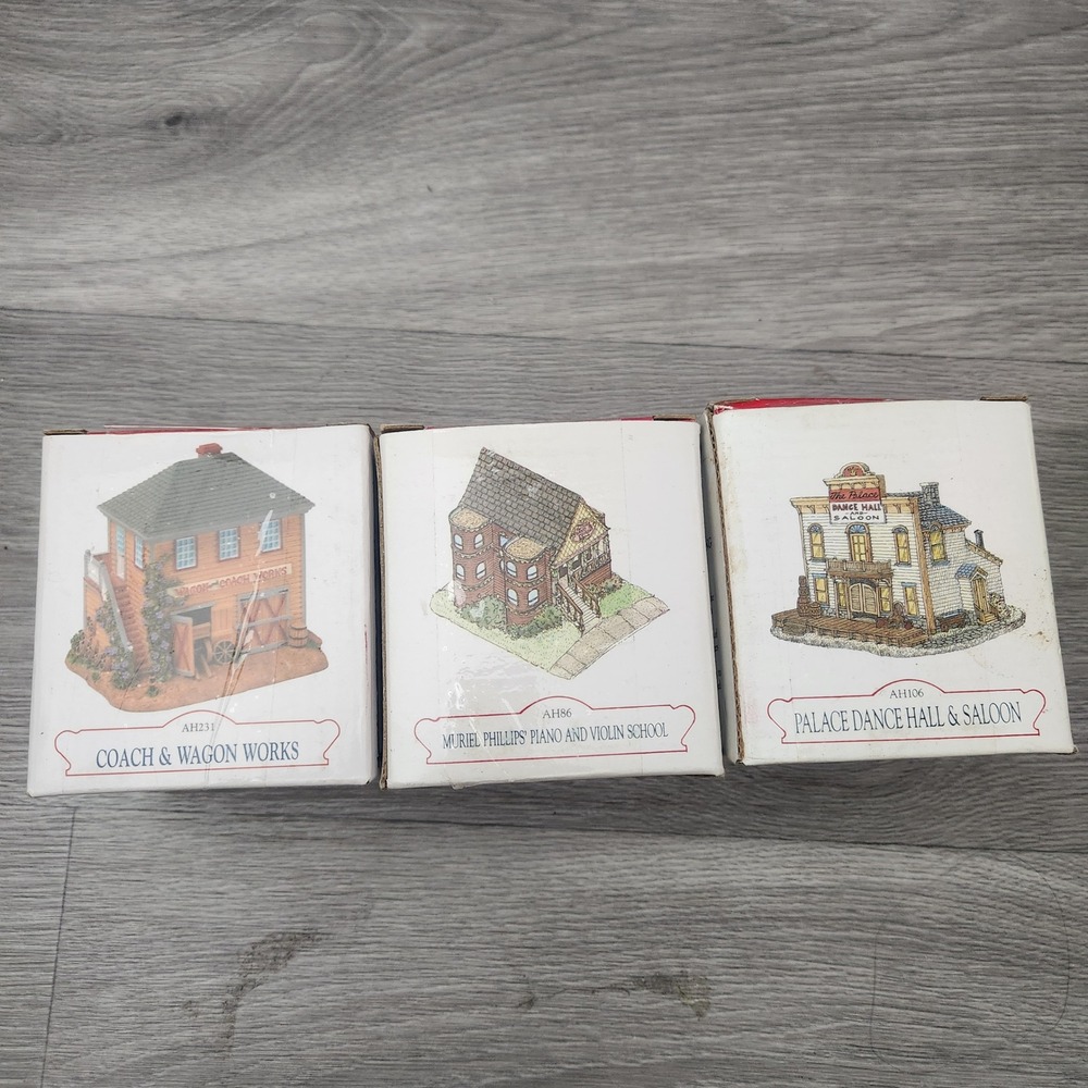 Vintage International Resourcing Village Buildings Set of 3 Collectible - Picture 1 of 15